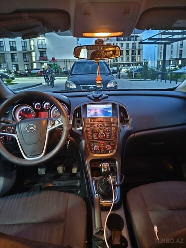 Opel Astra 2012, 405,571 km - 1.3 л - Füzuli