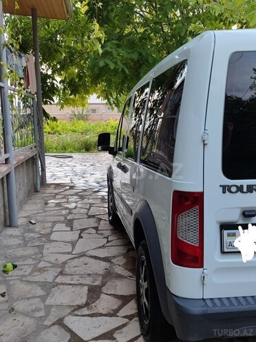Ford Tourneo Connect 2013, 279,800 km - 1.8 л - Naxçıvan