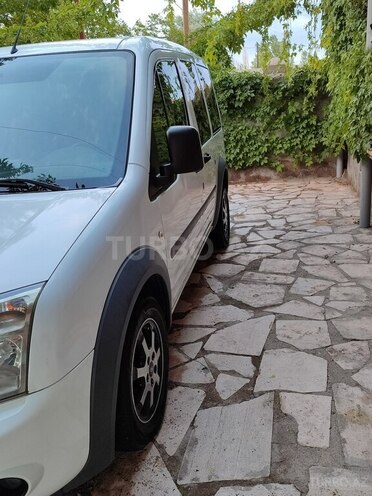 Ford Tourneo Connect 2013, 279,800 km - 1.8 л - Naxçıvan
