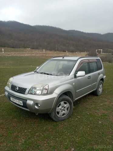 Nissan X-Trail 2003, 242,557 km - 2.0 l - Qusar