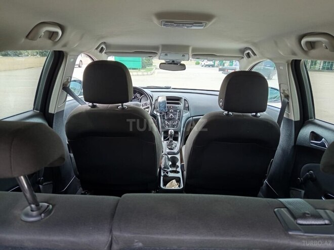 Opel Astra 2011, 240,000 km - 1.3 l - Gəncə