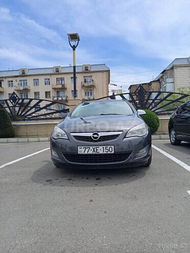 Opel Astra 2011, 240,000 km - 1.3 l - Gəncə