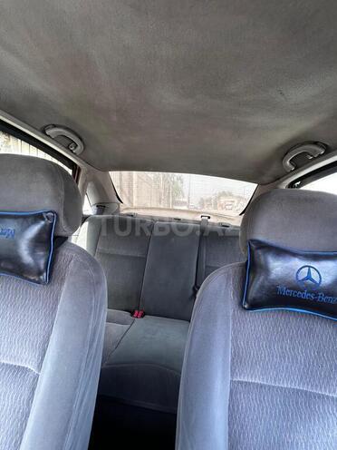 Ford Focus 2000, 238,500 km - 2.0 l - Bakı