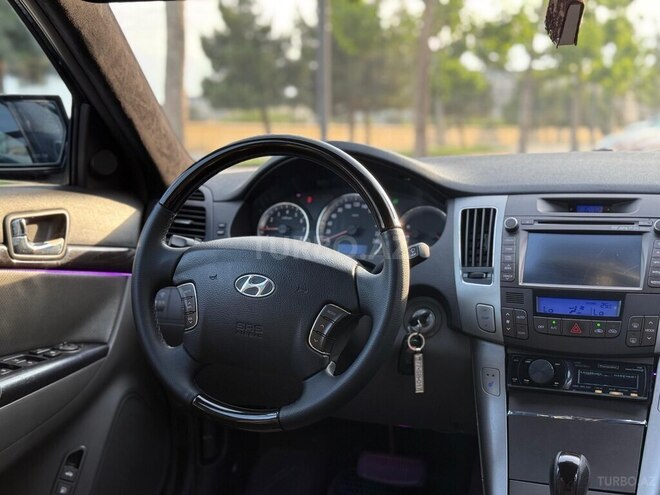 Hyundai Sonata-11