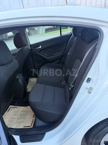 Kia Forte-13