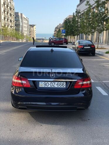 Mercedes E 250 2011, 300,000 km - 1.8 l - Bakı