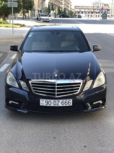 Mercedes E 250 2011, 300,000 km - 1.8 l - Bakı
