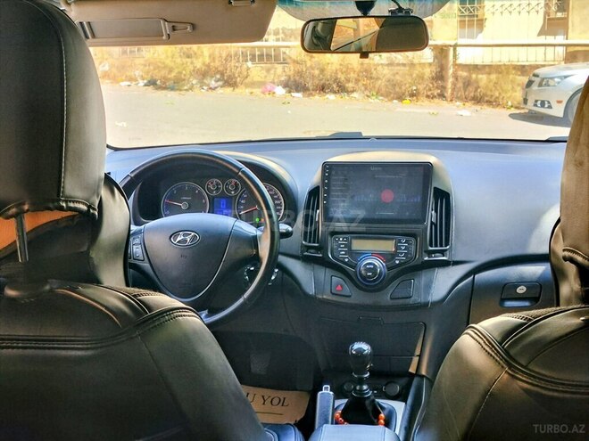 Hyundai i30 2009, 358,000 km - 1.6 л - Bakı