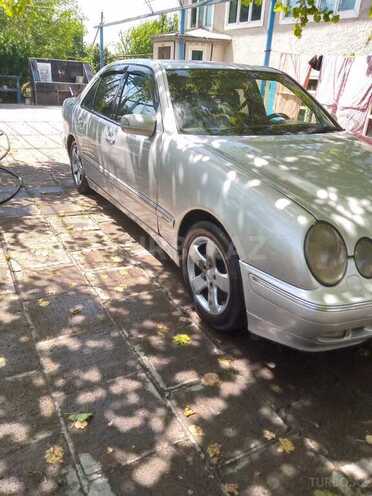 Mercedes E 220 d 2001, 432,500 km - 2.2 l - Masallı
