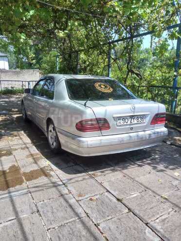 Mercedes E 220 d 2001, 432,500 km - 2.2 l - Masallı