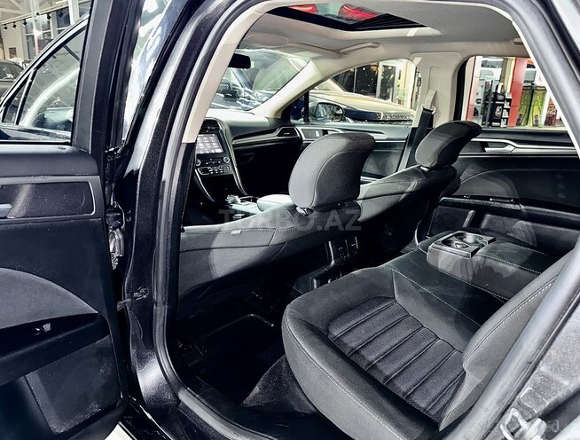 Ford Fusion (North America)-16