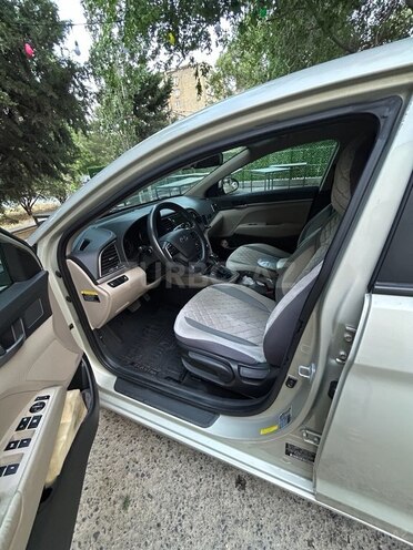 Hyundai Elantra 2016, 107,826 km - 2.0 l - Bakı