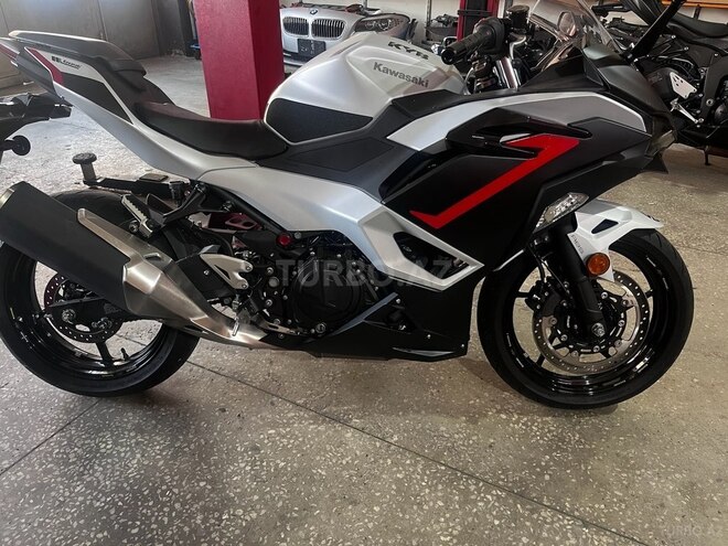 Kawasaki Ninja 650-3