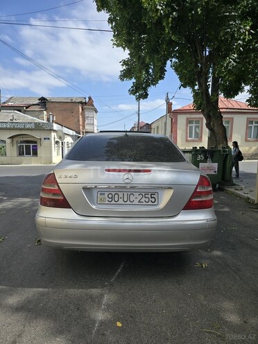 Mercedes E 240 2002, 221,000 km - 2.6 l - Quba