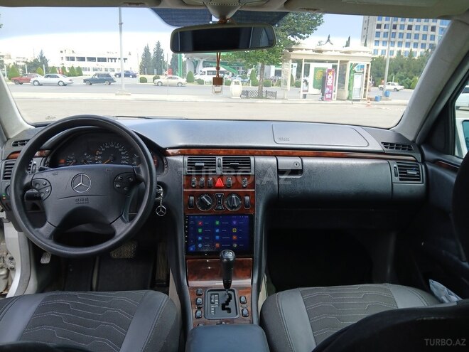 Mercedes E 220 1999, 222,222 km - 2.2 l - Gəncə