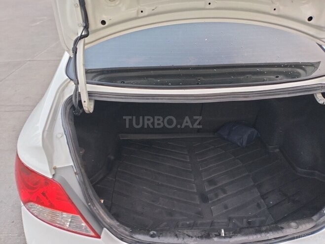 Hyundai Accent 2013, 232,000 km - 1.6 l - Bakı