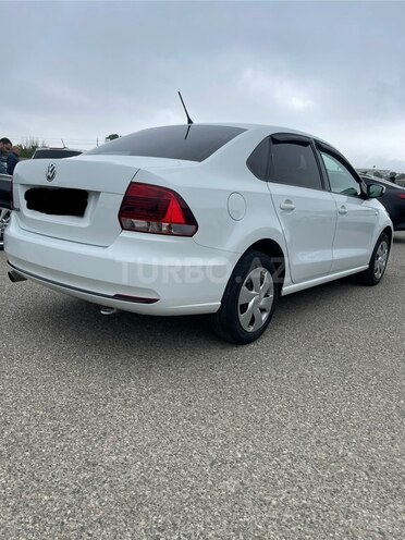 Volkswagen Polo 2018, 194,900 km - 1.6 l - Bakı