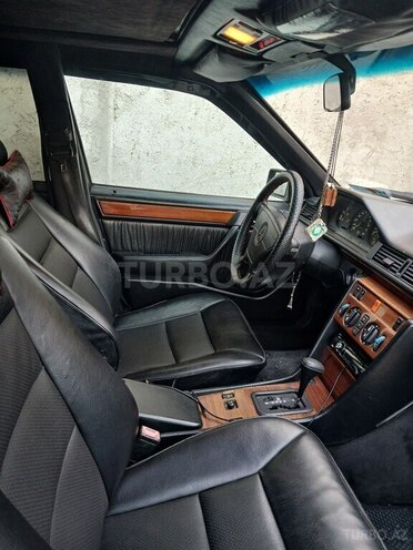 Mercedes E 220 1994, 340,000 km - 2.2 l - Bakı