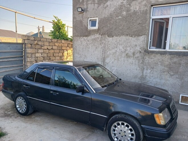 Mercedes E 220 1994, 340,000 km - 2.2 l - Bakı
