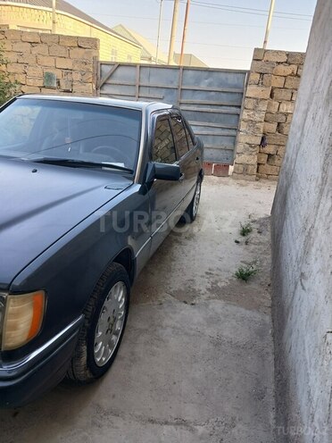 Mercedes E 220 1994, 340,000 km - 2.2 l - Bakı