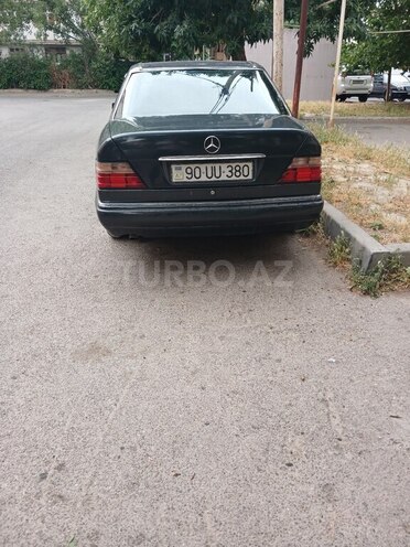 Mercedes E 220 1994, 340,000 km - 2.2 l - Bakı
