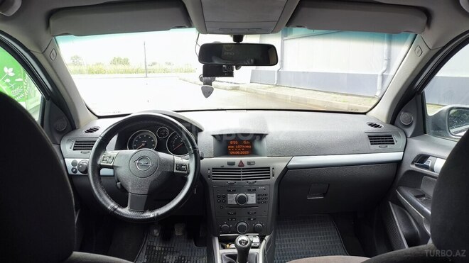 Opel Astra 2006, 255,000 km - 1.4 l - Tovuz