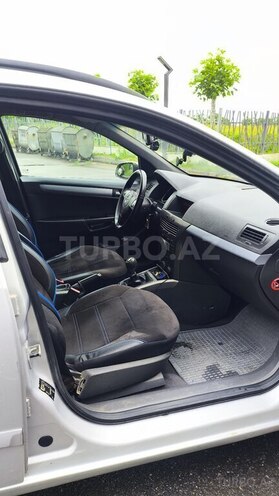 Opel Astra 2006, 255,000 km - 1.4 l - Tovuz