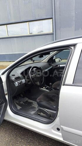 Opel Astra 2006, 255,000 km - 1.4 l - Tovuz