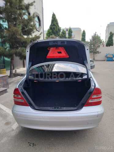 Mercedes C 200 2002, 251,189 km - 1.8 l - Gəncə