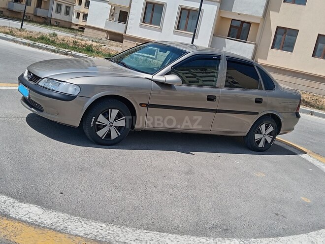 Opel Vectra 1997, 253,652 km - 1.6 l - Sumqayıt