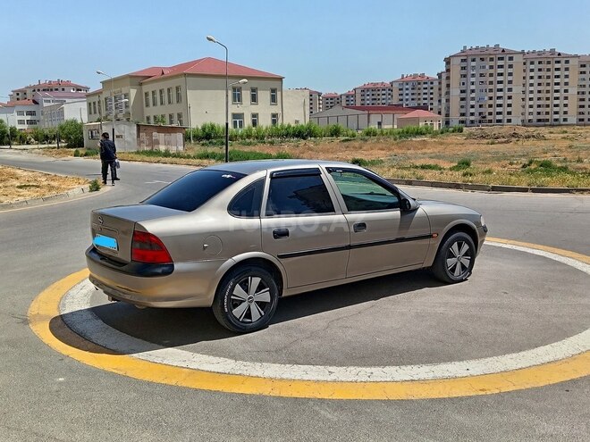 Opel Vectra 1997, 253,652 km - 1.6 l - Sumqayıt