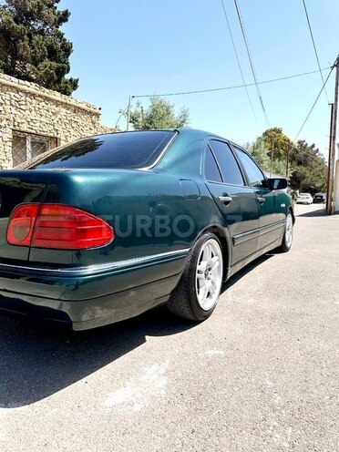 Mercedes E 200 1995, 327,518 km - 2.0 l - Bakı