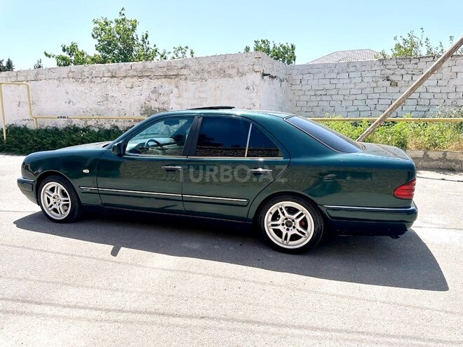 Mercedes E 200 1995, 327,518 km - 2.0 l - Bakı