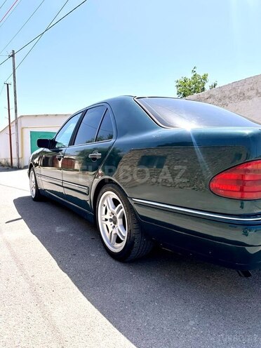 Mercedes E 200 1995, 327,518 km - 2.0 l - Bakı