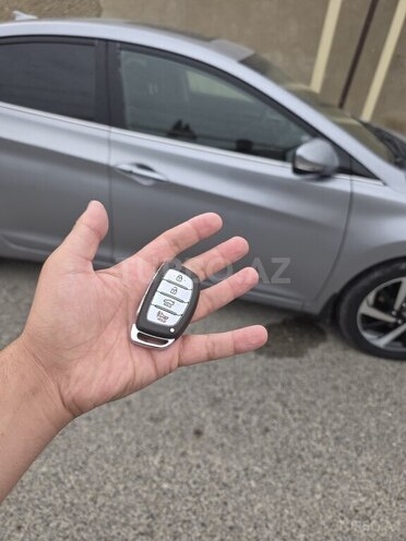 Hyundai Elantra 2015, 228,527 km - 1.8 l - Bakı
