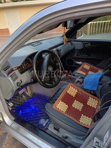 Mercedes E 220 d 1999, 344,780 km - 2.2 l - Ağcabədi