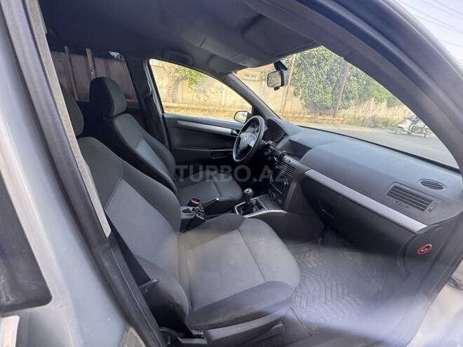 Opel Astra 2005, 250,000 km - 1.4 l - Bakı