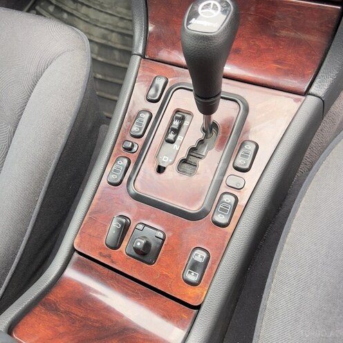 Mercedes E 240 2000, 300,111 km - 2.6 l - Bakı