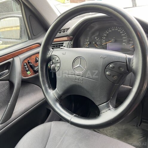 Mercedes E 240 2000, 300,111 km - 2.6 l - Bakı
