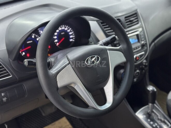 Hyundai Accent 2011, 318,000 km - 1.4 l - Sumqayıt
