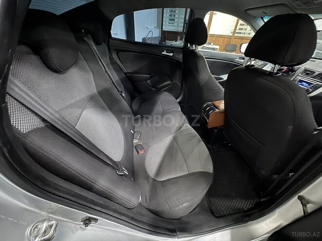 Hyundai Accent 2011, 318,000 km - 1.4 l - Sumqayıt
