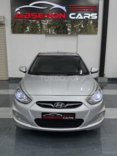 Hyundai Accent 2011, 318,000 km - 1.4 l - Sumqayıt