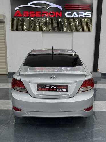 Hyundai Accent 2011, 318,000 km - 1.4 l - Sumqayıt