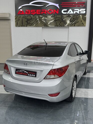 Hyundai Accent 2011, 318,000 km - 1.4 l - Sumqayıt