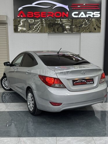Hyundai Accent 2011, 318,000 km - 1.4 l - Sumqayıt