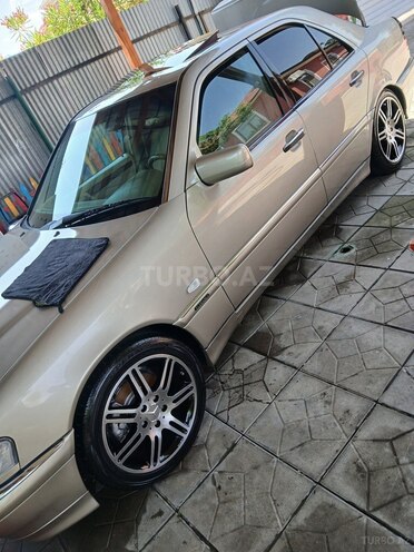 Mercedes C 200 1997, 365,000 km - 2.0 l - Masallı