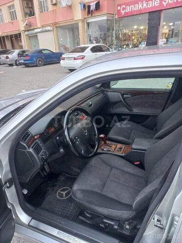 Mercedes E 220 d 1999, 542,000 km - 2.2 л - Bakı