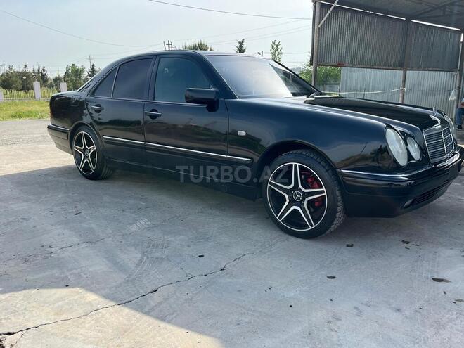 Mercedes E 230 1996, 330,000 km - 2.3 l - İmişli