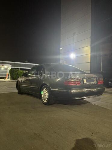 Mercedes E 240 2000, 312,000 km - 2.4 l - Bakı