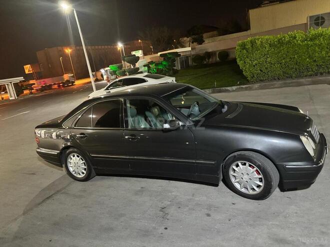 Mercedes E 240 2000, 312,000 km - 2.4 l - Bakı
